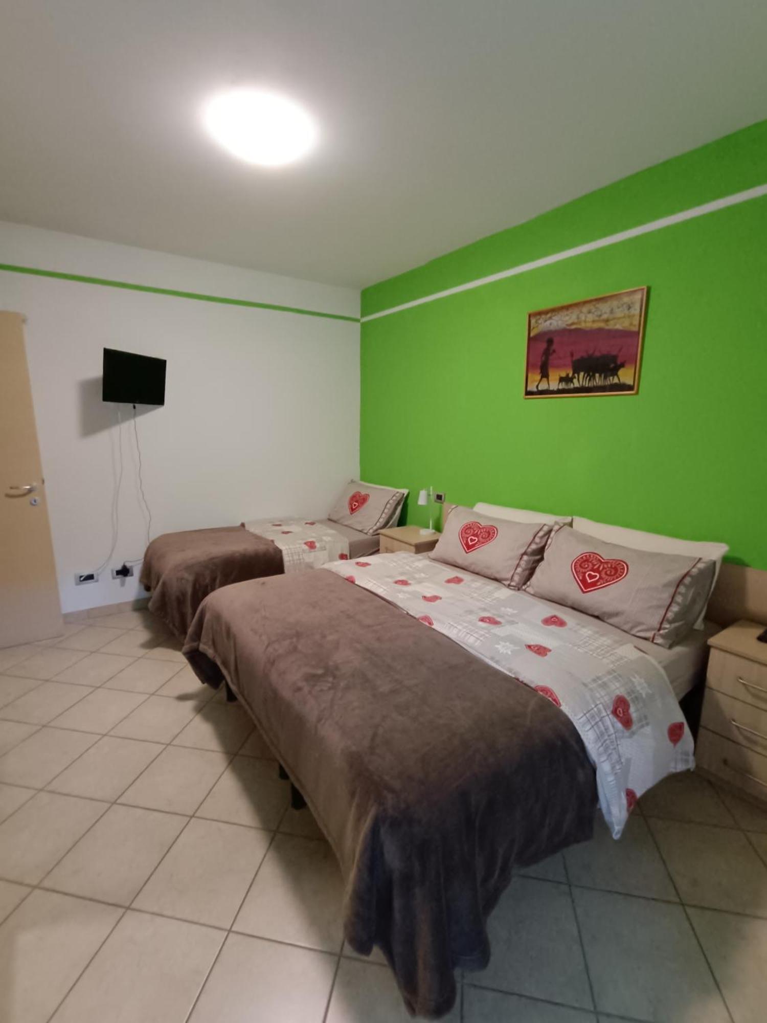 Pisolo Selvaggio Apartment Тирано Стая снимка