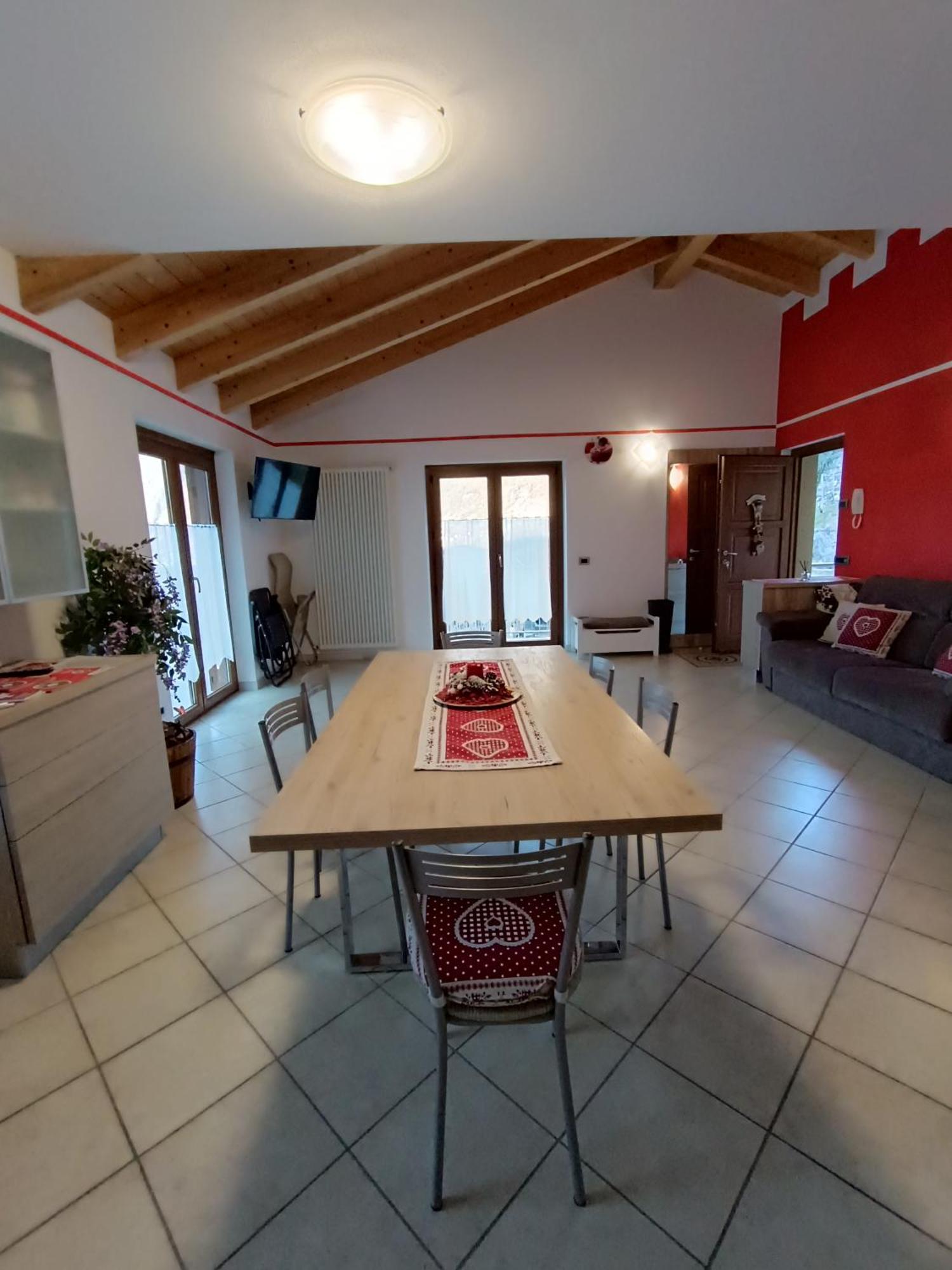 Pisolo Selvaggio Apartment Тирано Стая снимка