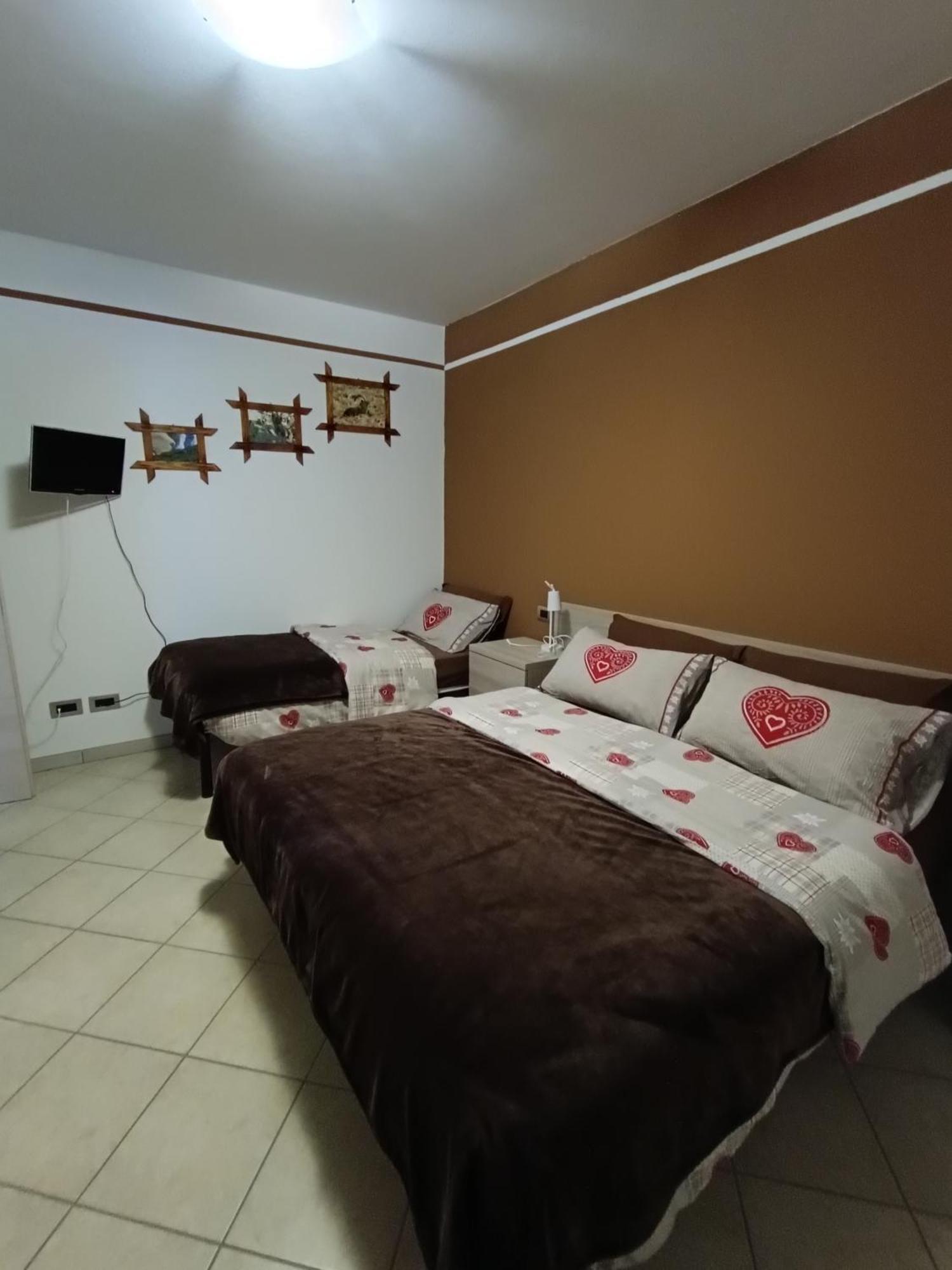 Pisolo Selvaggio Apartment Тирано Стая снимка