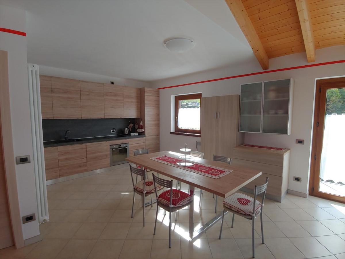 Pisolo Selvaggio Apartment Тирано Екстериор снимка