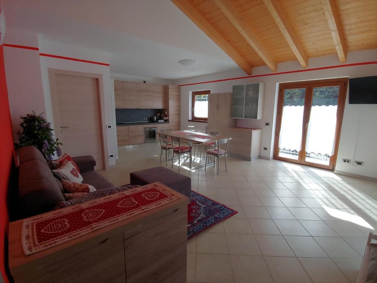 Pisolo Selvaggio Apartment Тирано Екстериор снимка